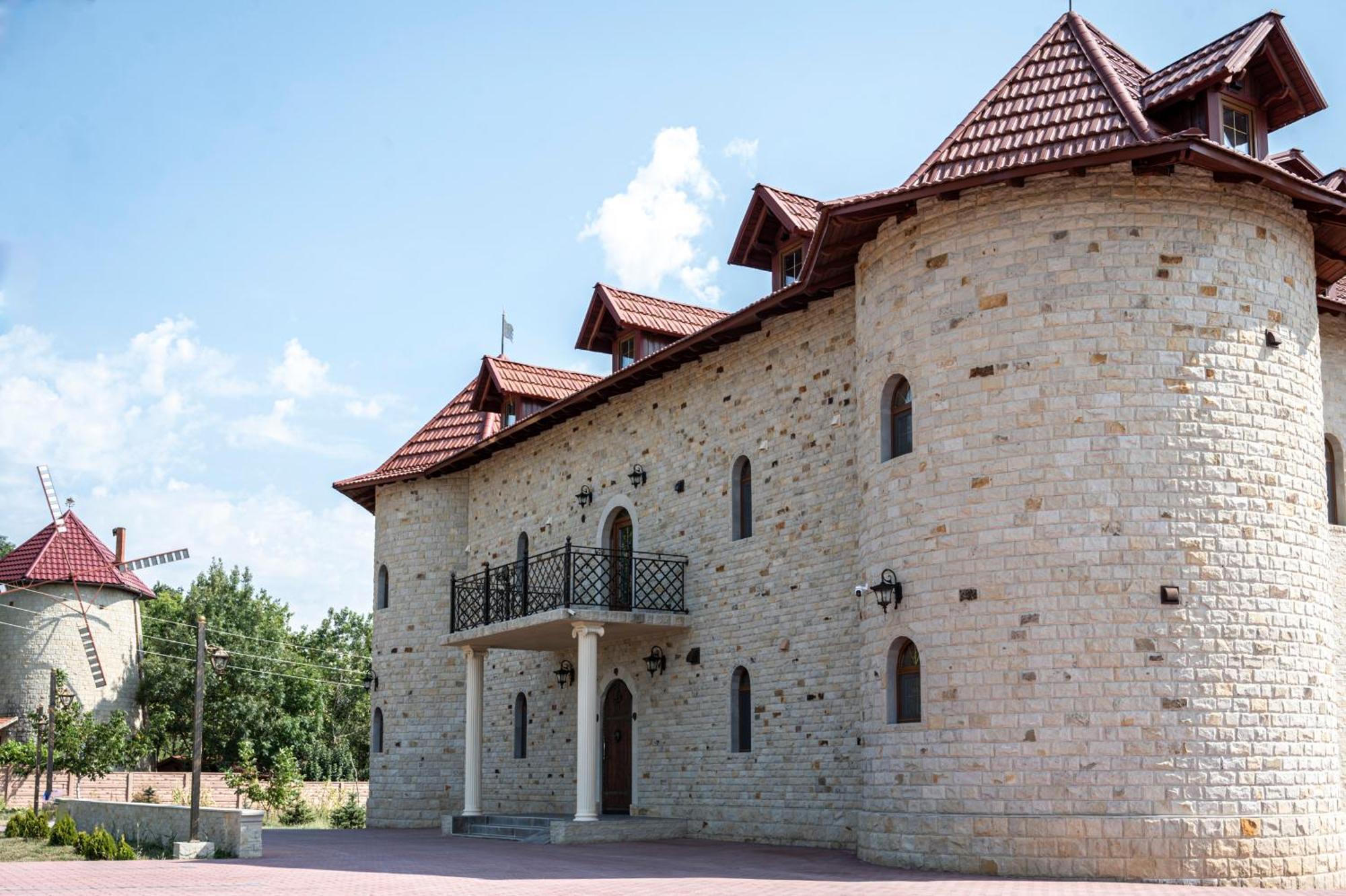 Castel Unghern Ivancea Екстериор снимка